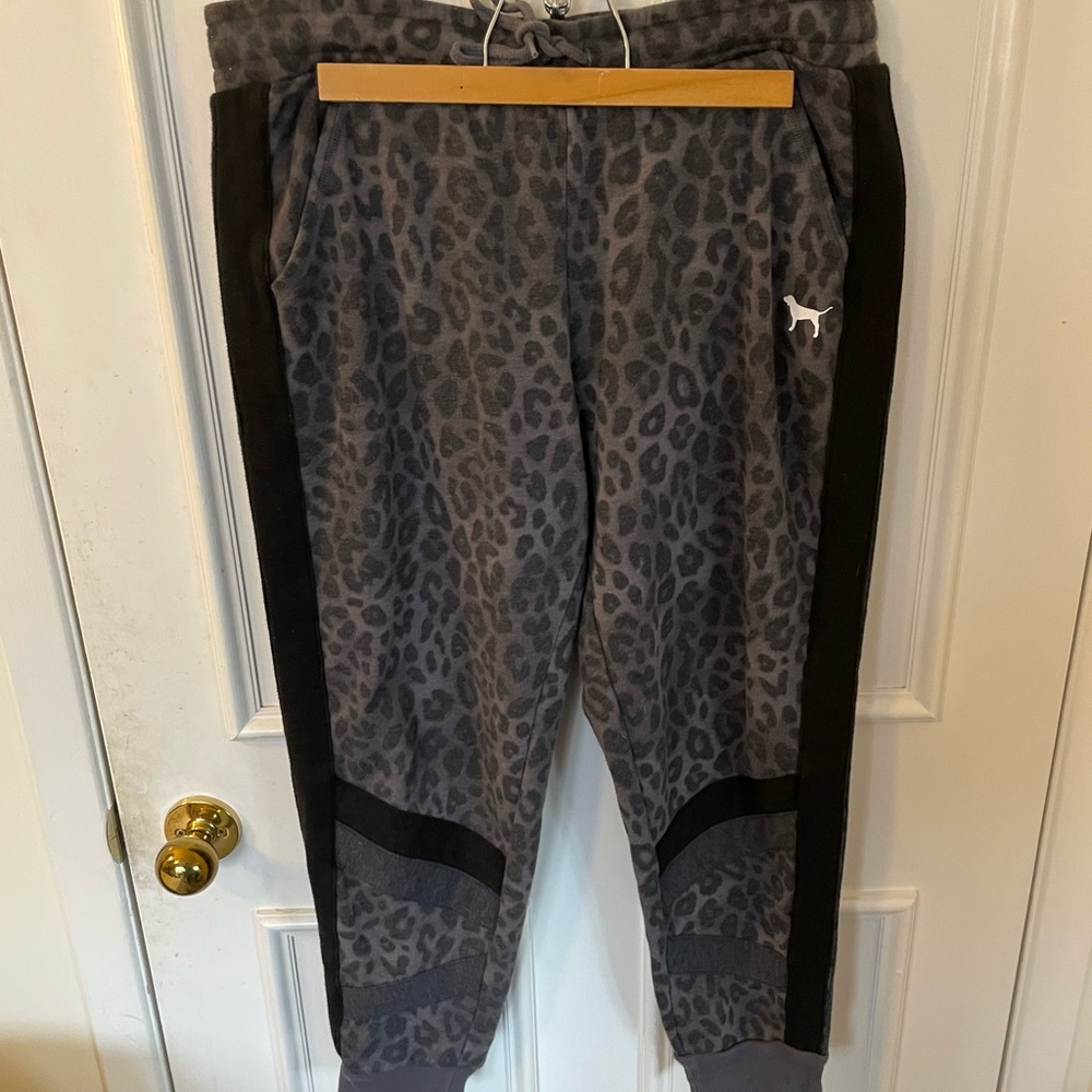 Comfy PINK sweats with pockets large